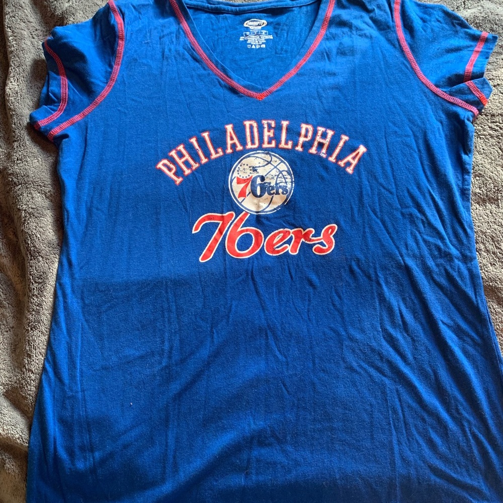 Philadelphia 76ers shirt